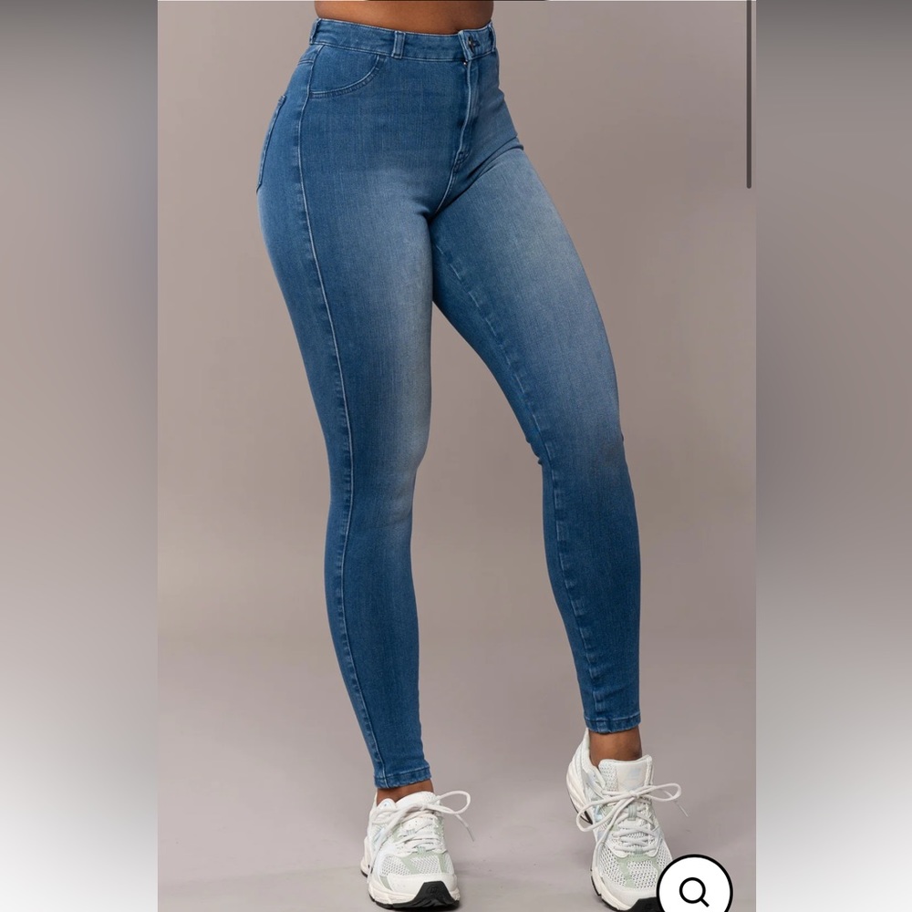 Women's 360 High Waisted Fitjeans